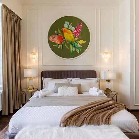 Holt Old Town Luxury Suites With Balcony Bucarest Esterno foto