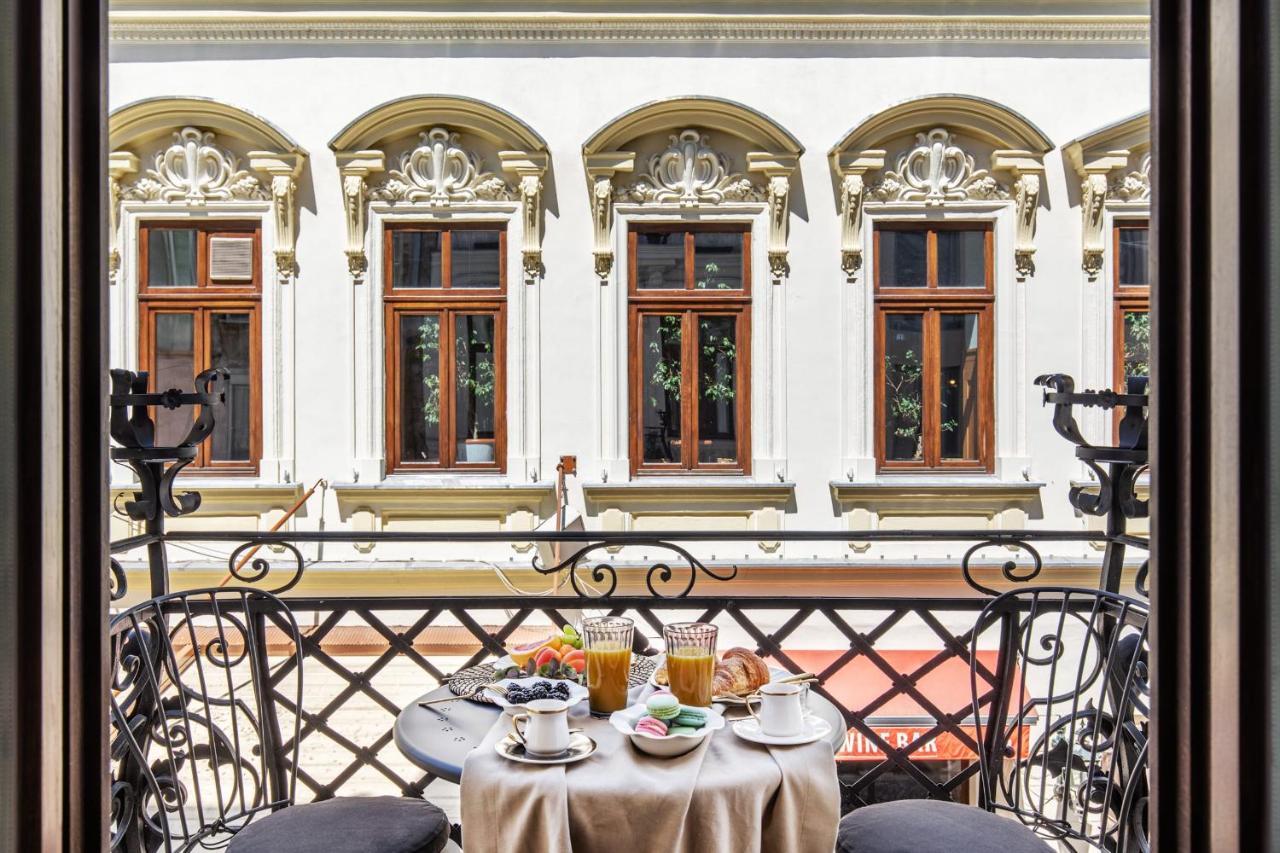 Holt Old Town Luxury Suites With Balcony Bucarest Esterno foto