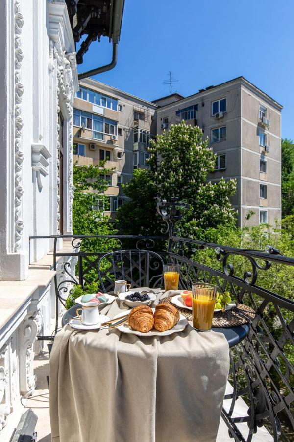Holt Old Town Luxury Suites With Balcony Bucarest Esterno foto