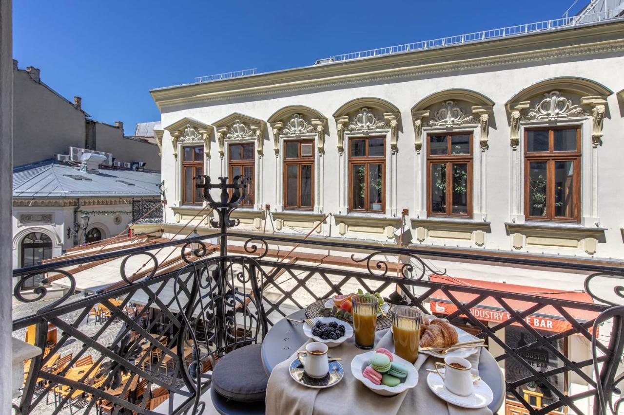 Holt Old Town Luxury Suites With Balcony Bucarest Esterno foto
