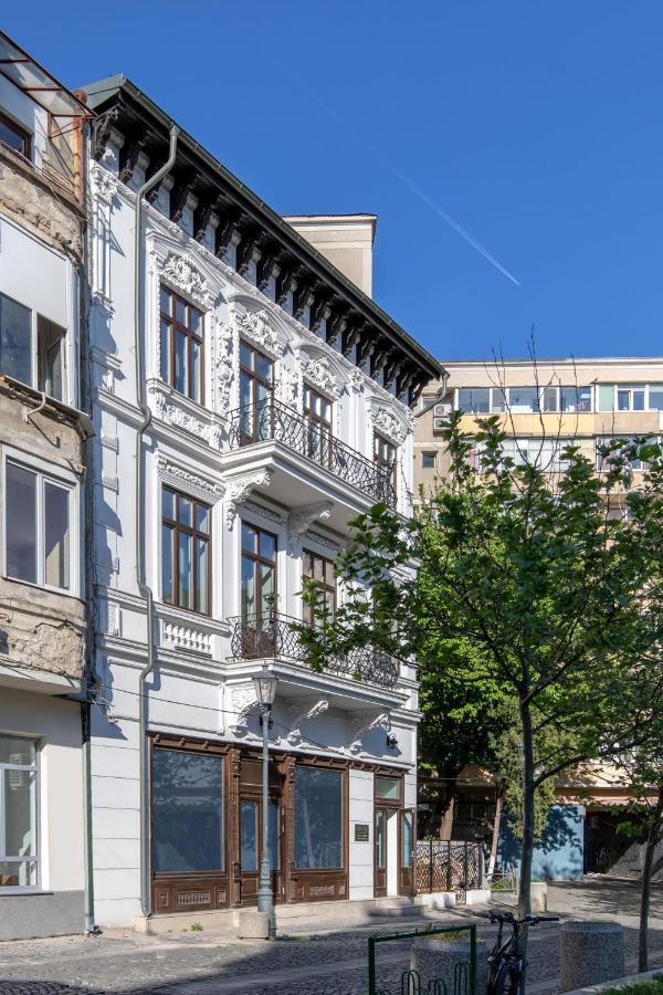 Holt Old Town Luxury Suites With Balcony Bucarest Esterno foto